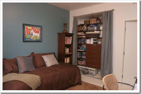 closet_curtain_open